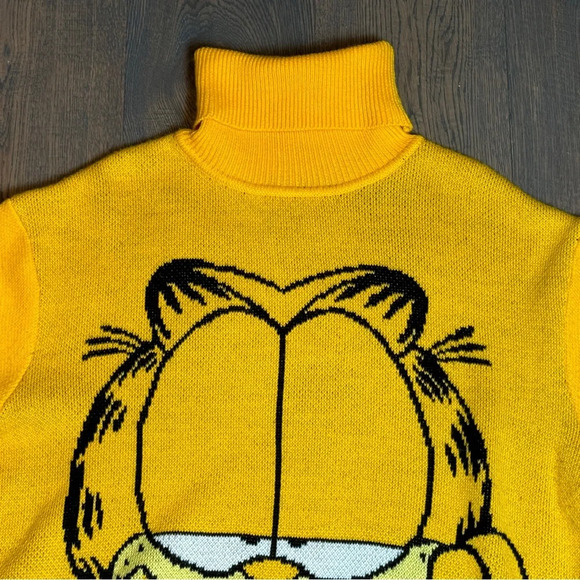 Garfield x fun Turtleneck Sweater Size M Streetwear Graphic Novelty Heavyweight - Picture 4 of 13